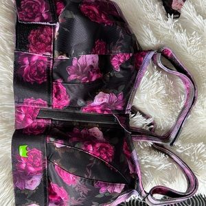 SHEFIT Ultimate Sports Bra